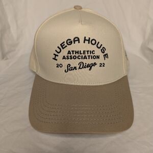 Huega House Cream and Tan Cap